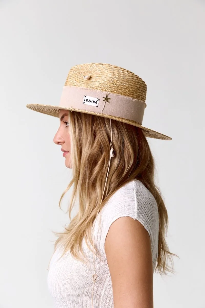 BEIGE STRAW FEDORA WITH SHELLS AND 24K GOLD-PLATED ACCESSORIES