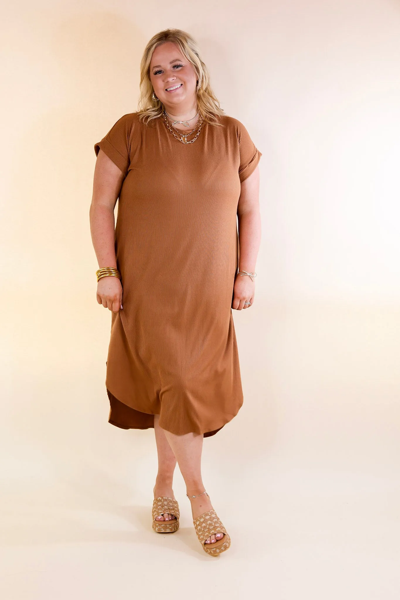 Last Chance Size Small & XL | Chill Looks Short Sleeve Thin Ribbed Midi Dress in Caramel Brown