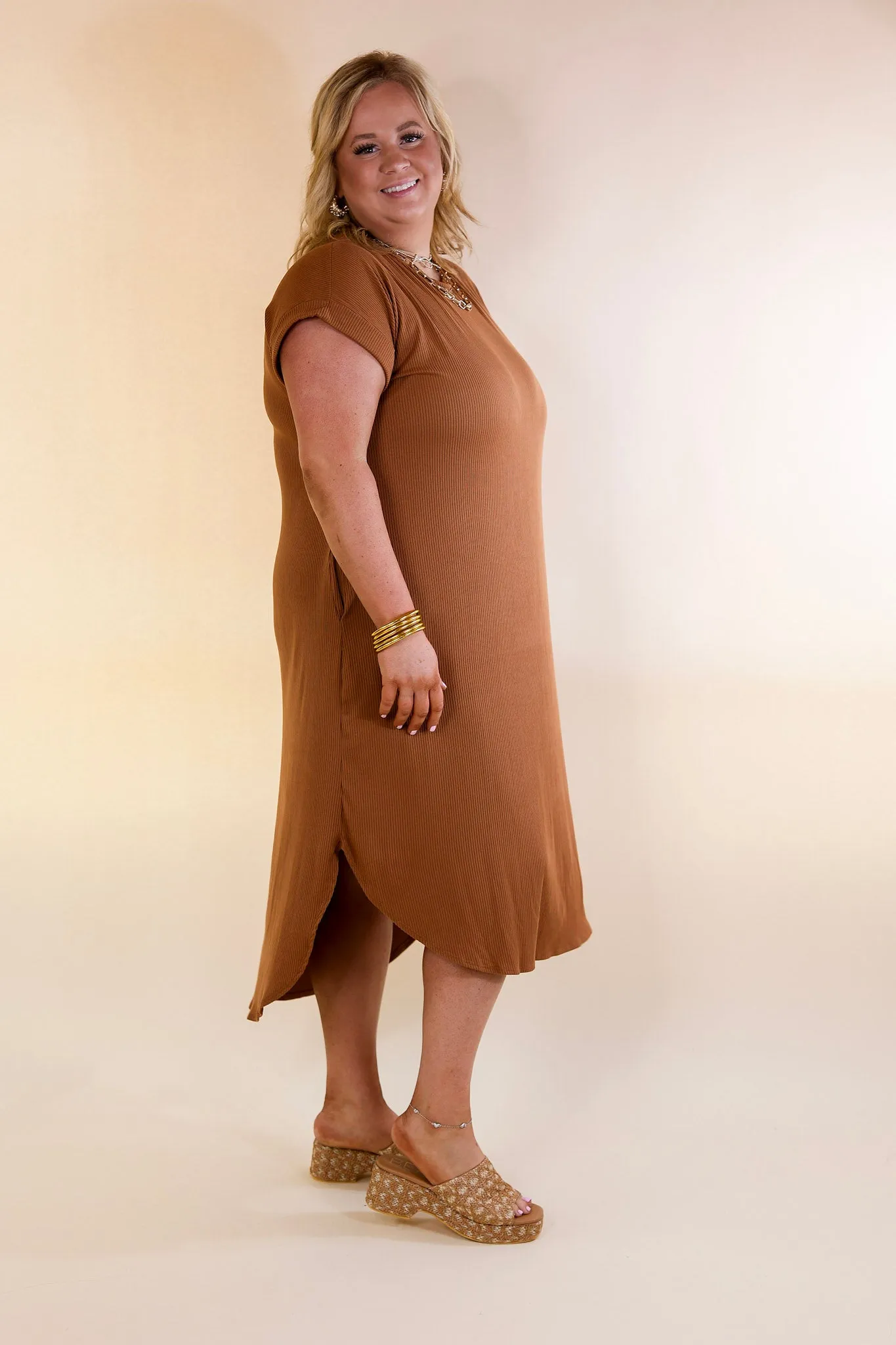 Last Chance Size Small & XL | Chill Looks Short Sleeve Thin Ribbed Midi Dress in Caramel Brown