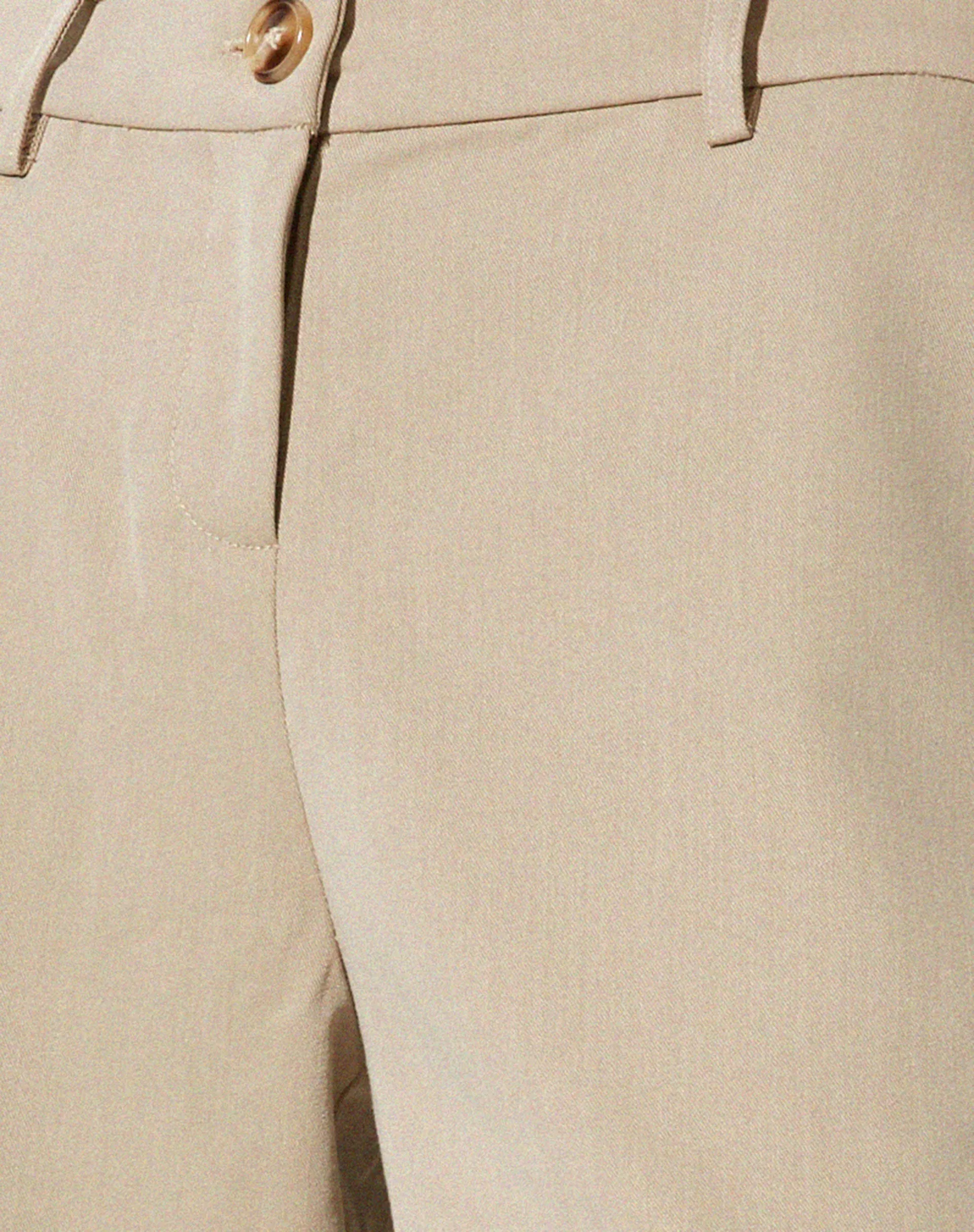 Yungmi Short in Soft Tailoring Tan